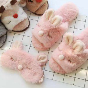 Matching set: eye mask & sleepers